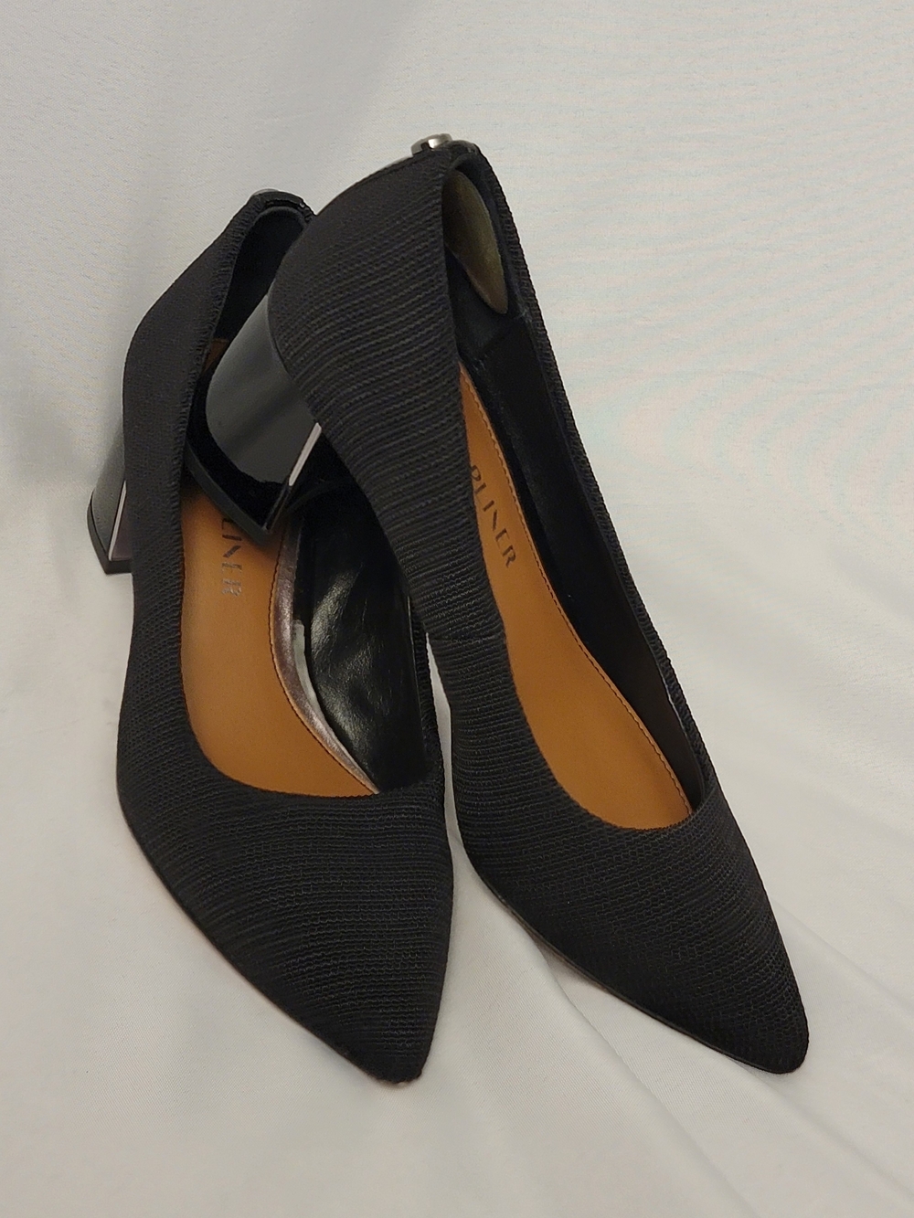 Donald J. Pliner Black Suzette Textured Pointed Toe Pump Size 5M